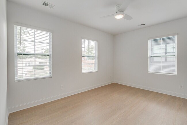 Building Photo - 1410 Barnwell St