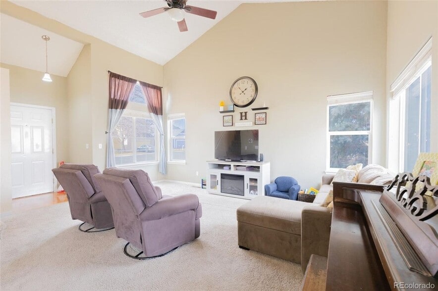 Building Photo - 12694 Davis St