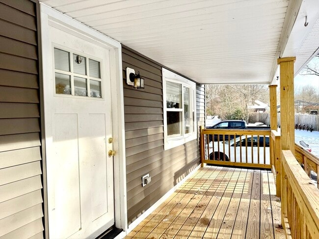 Building Photo - 32 Jerry Way