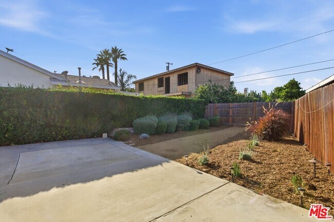 Building Photo - 14141 Gault St