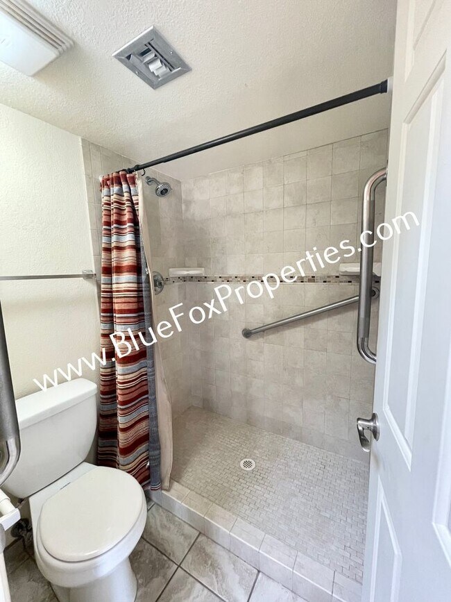 Building Photo - 2898 E Weymouth Cir