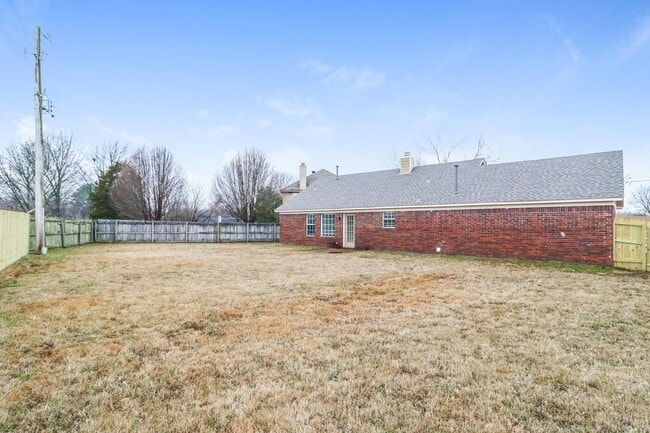 Building Photo - 5536 Terri Lynn Cove