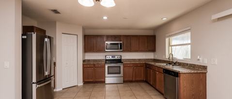 Building Photo - 2044 Wavy Leaf Ct