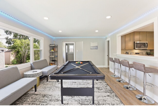 Building Photo - 2909 Flossmoor Rd