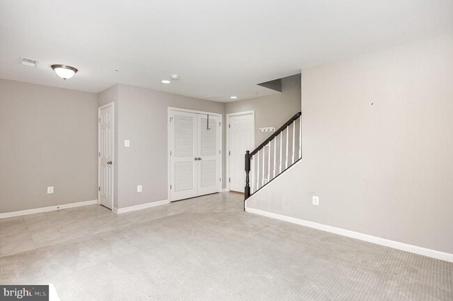 Building Photo - 7223 Barry Ln