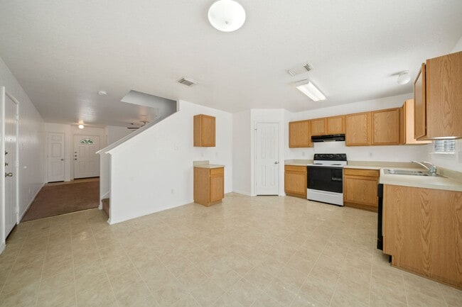 Building Photo - 7 Kenrock Ridge