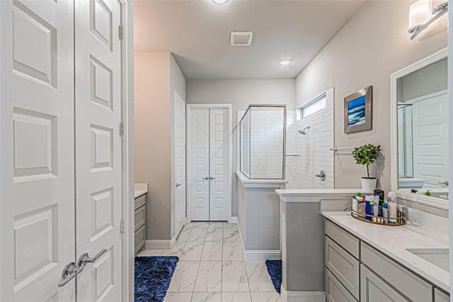 Building Photo - 13261 Jonata St