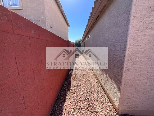 Building Photo - 11580 W Duran Ave