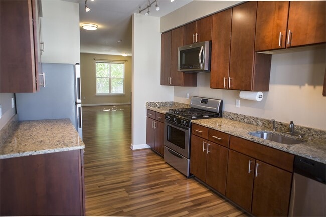 Building Photo - 2517 Sayles Pl SE