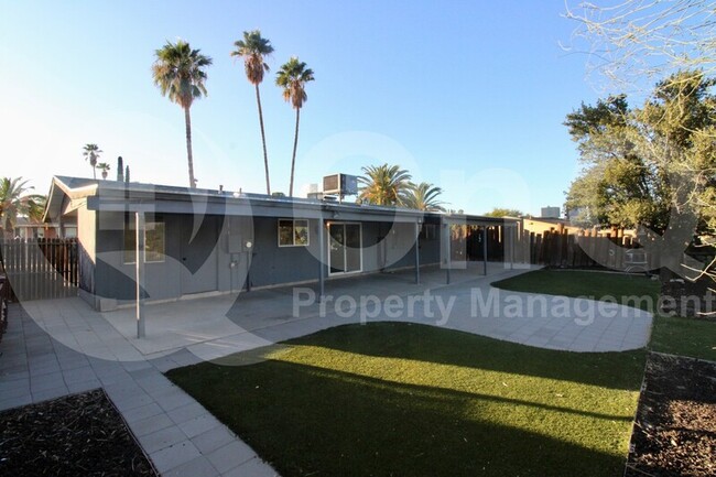 Building Photo - 3321 S Calexico Ave