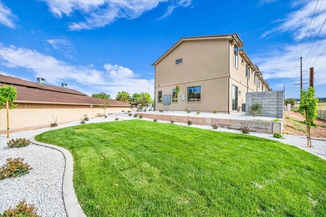 Building Photo - Brand New Townhome Near Utah Tech