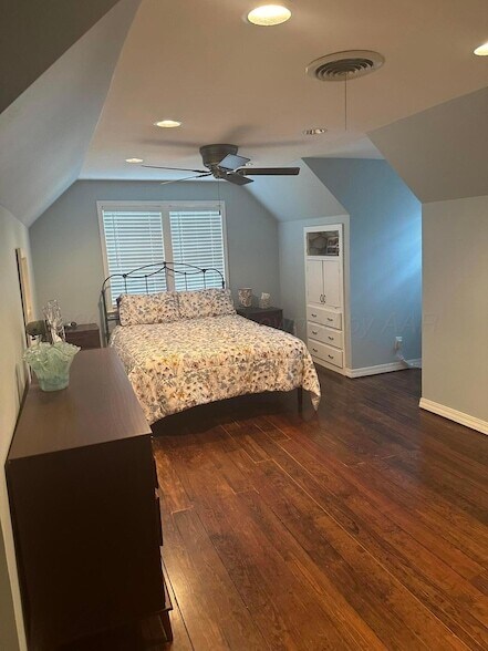 Building Photo - 1118 Bellaire St