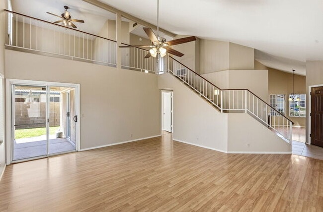 Building Photo - 1295 N Blackstone Dr