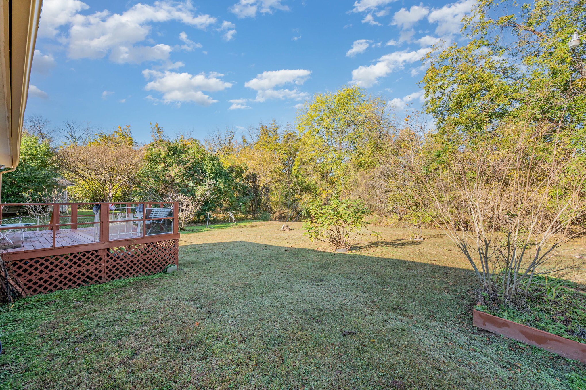 Building Photo - 1808 Majestic Dr