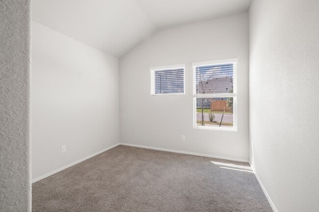 Building Photo - Thriving 3 Bedroom, 2 Bath Home in San Mar...