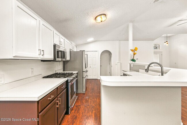 Building Photo - 2152 Spring Creek Cir