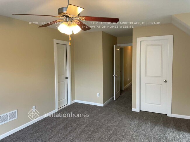 Building Photo - 820 Sweetwater Bridge Cir