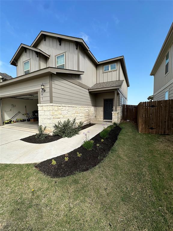 Building Photo - 441 Bella Luna Way