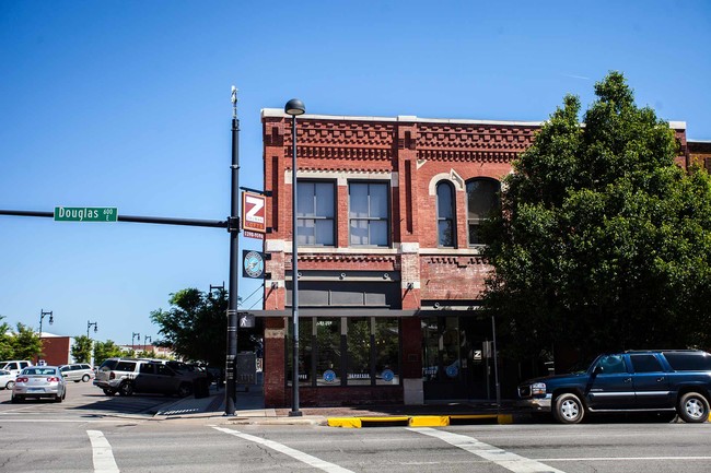 Primary Photo - Zelman Lofts