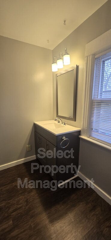 Building Photo - 224 Killea St