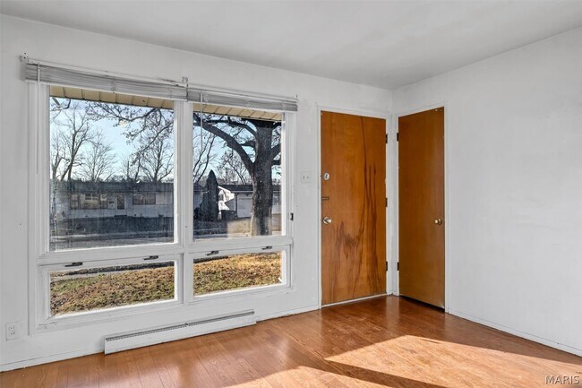 Building Photo - 9014 Ellison Dr