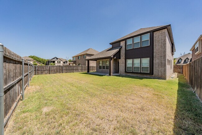 Building Photo - 504 Ridgewater Trail