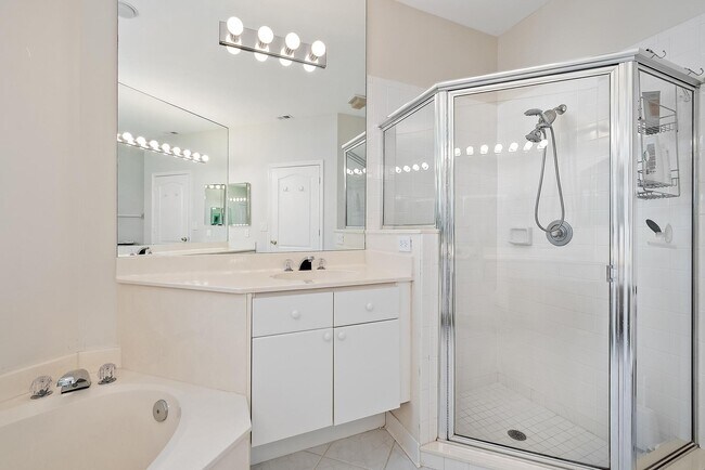 Building Photo - 8192 Quail Meadow Trce