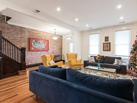 Building Photo - 1008 8th St NE