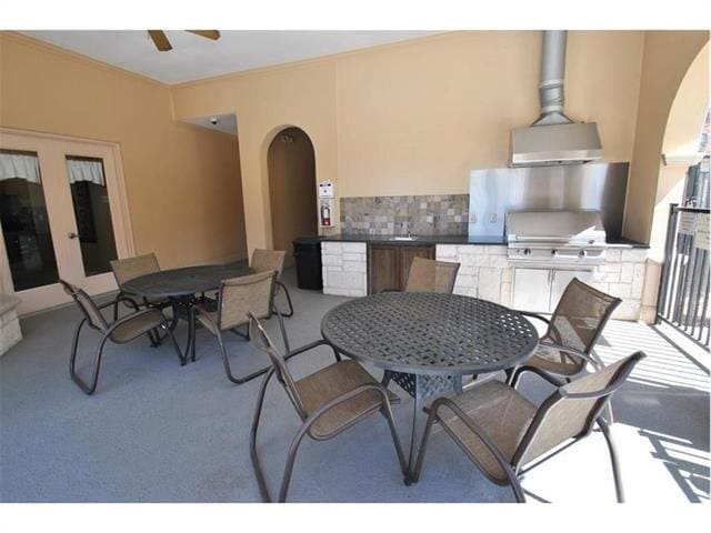 Building Photo - 5890 Grosseto Dr