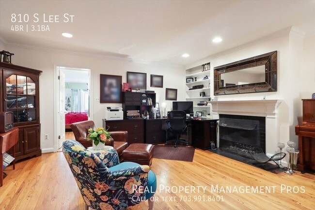 Building Photo - 810 S Lee St