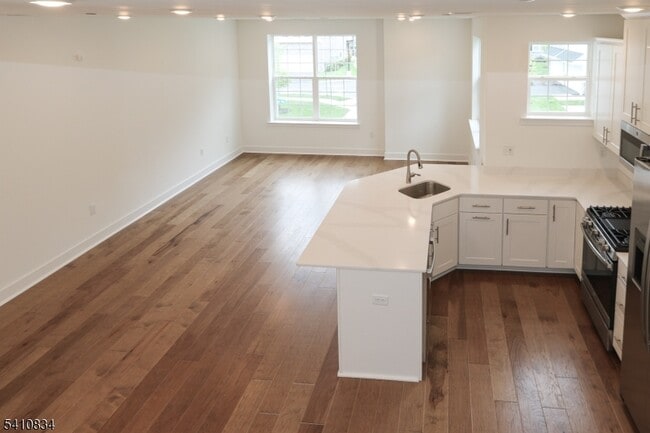 Building Photo - 71 Veterans Wy