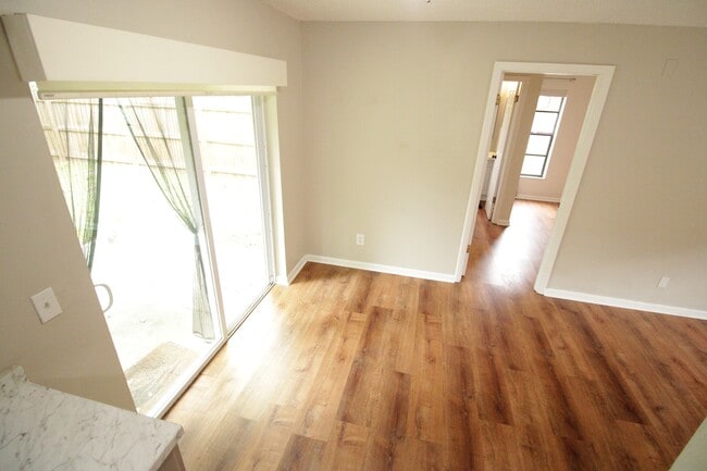 Building Photo - 1228 SW 75th Dr