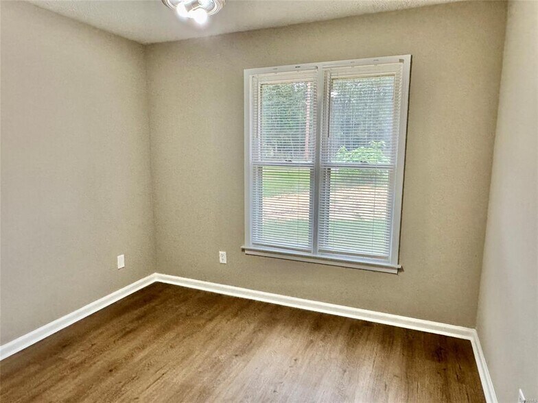 Building Photo - 6443 Yates Ct