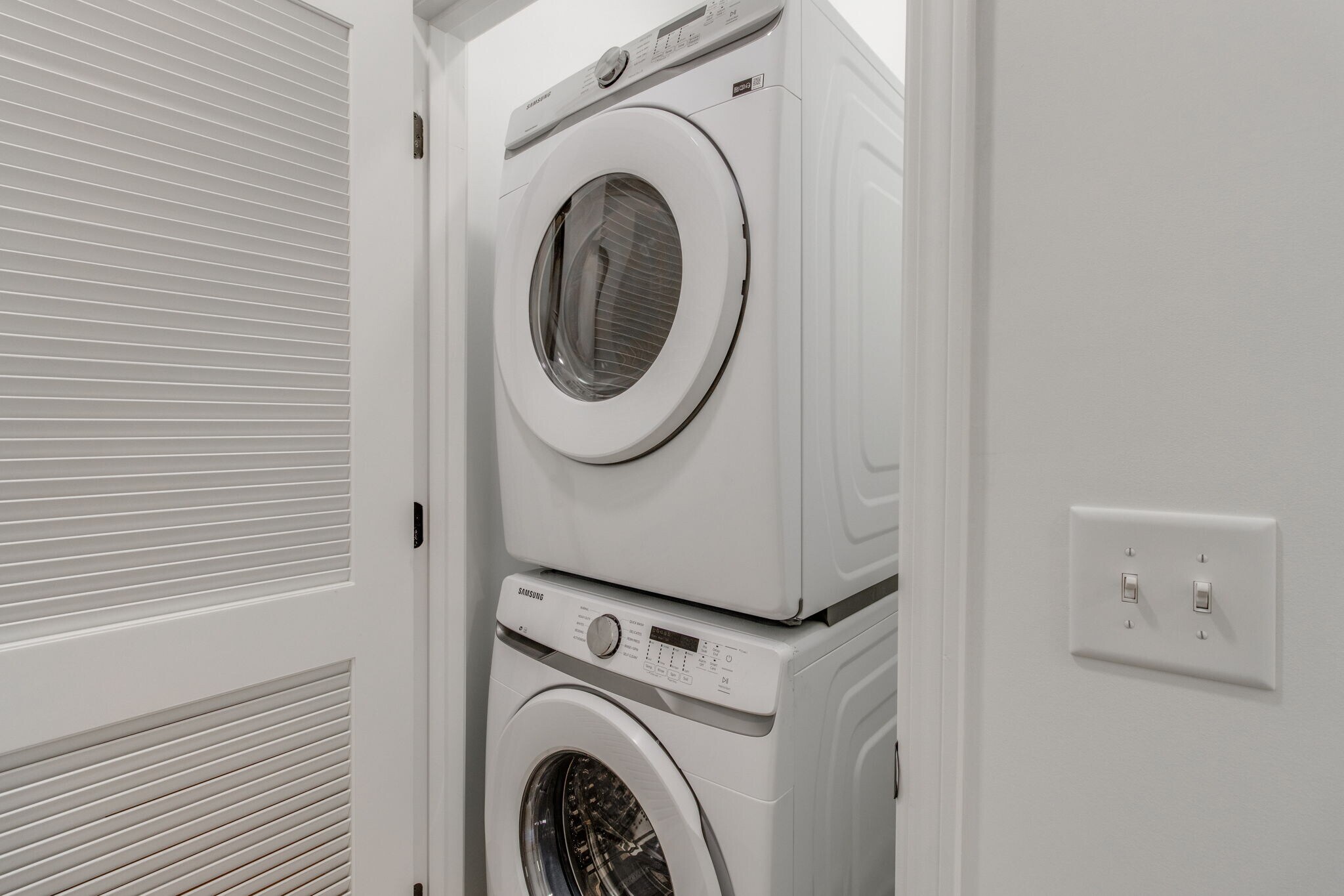 Building Photo - 133 Harden St