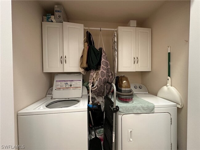 Building Photo - 1315 Naples Lake Dr