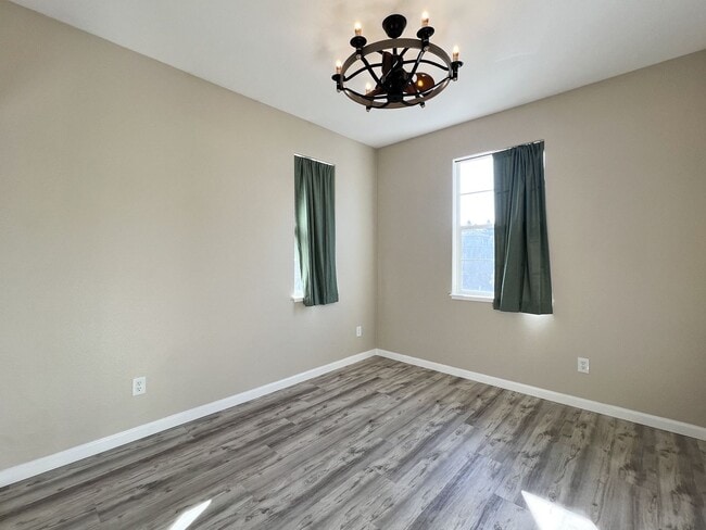 Building Photo - Updated Three Bedroom Home in South Napa