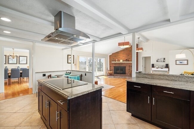 Building Photo - 39 Decatur St