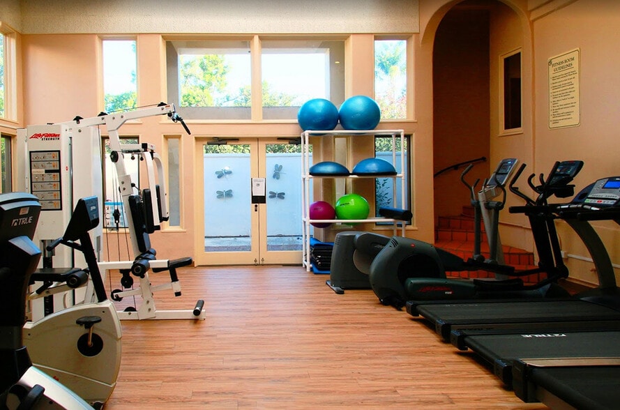 Building Photo - 12290 Corte Sabio