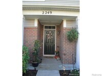 Building Photo - 2249 Arcadia Dr