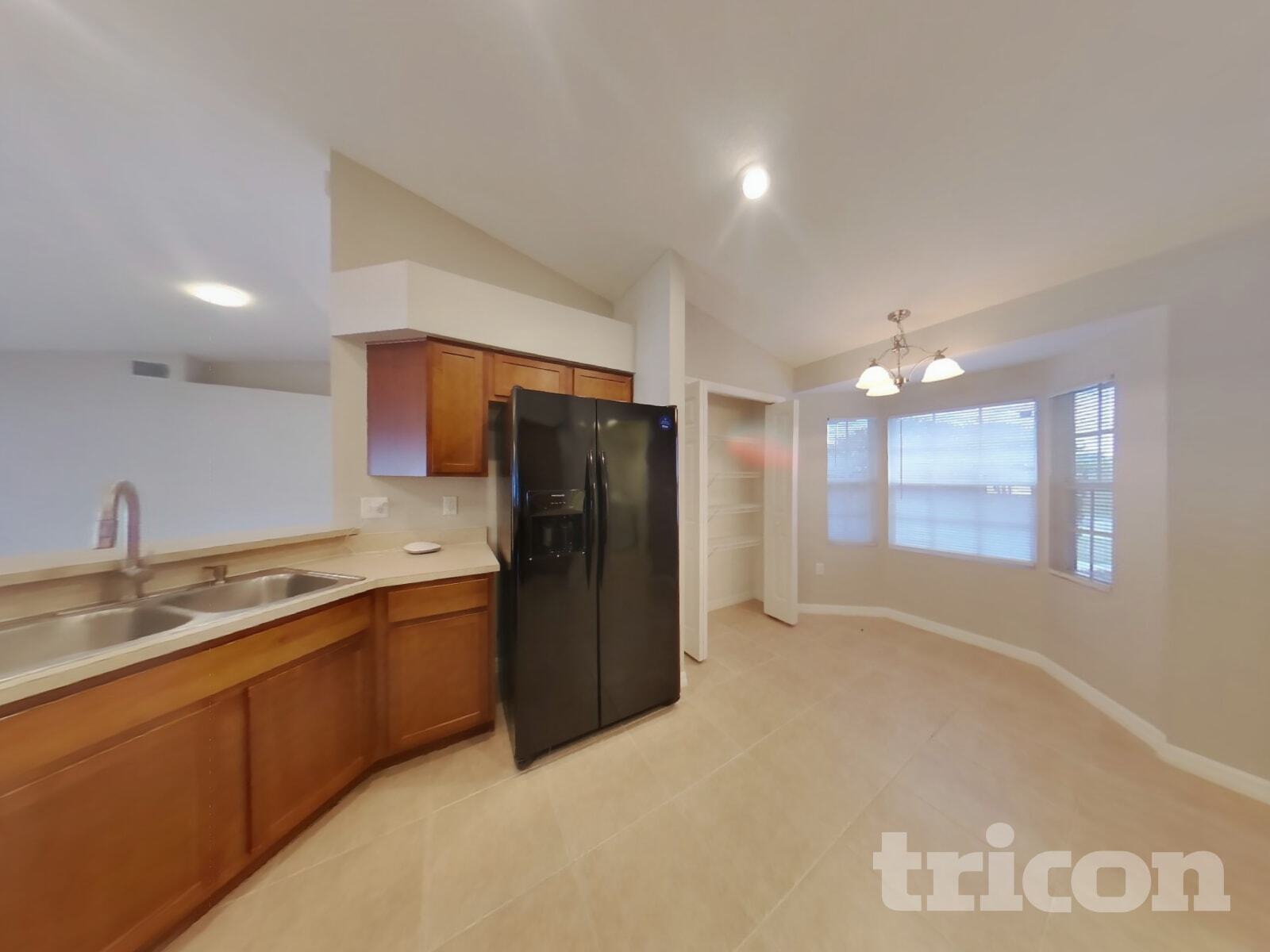 Building Photo - 4739 Acorn Dr
