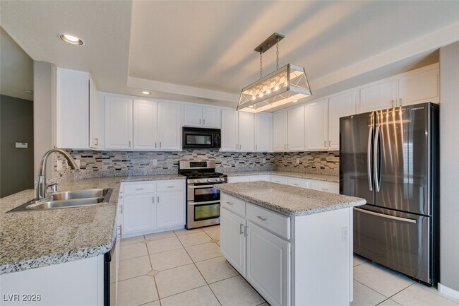 Building Photo - 685 Lynmar Ct