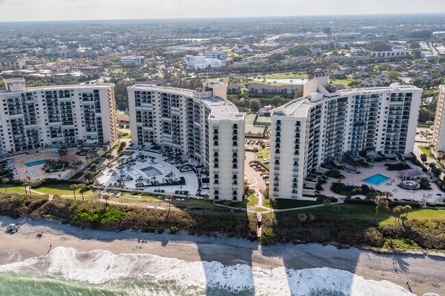 Building Photo - 200 Ocean Trail Way