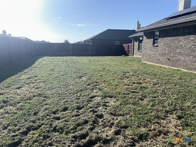 Building Photo - 301 Vega Ln