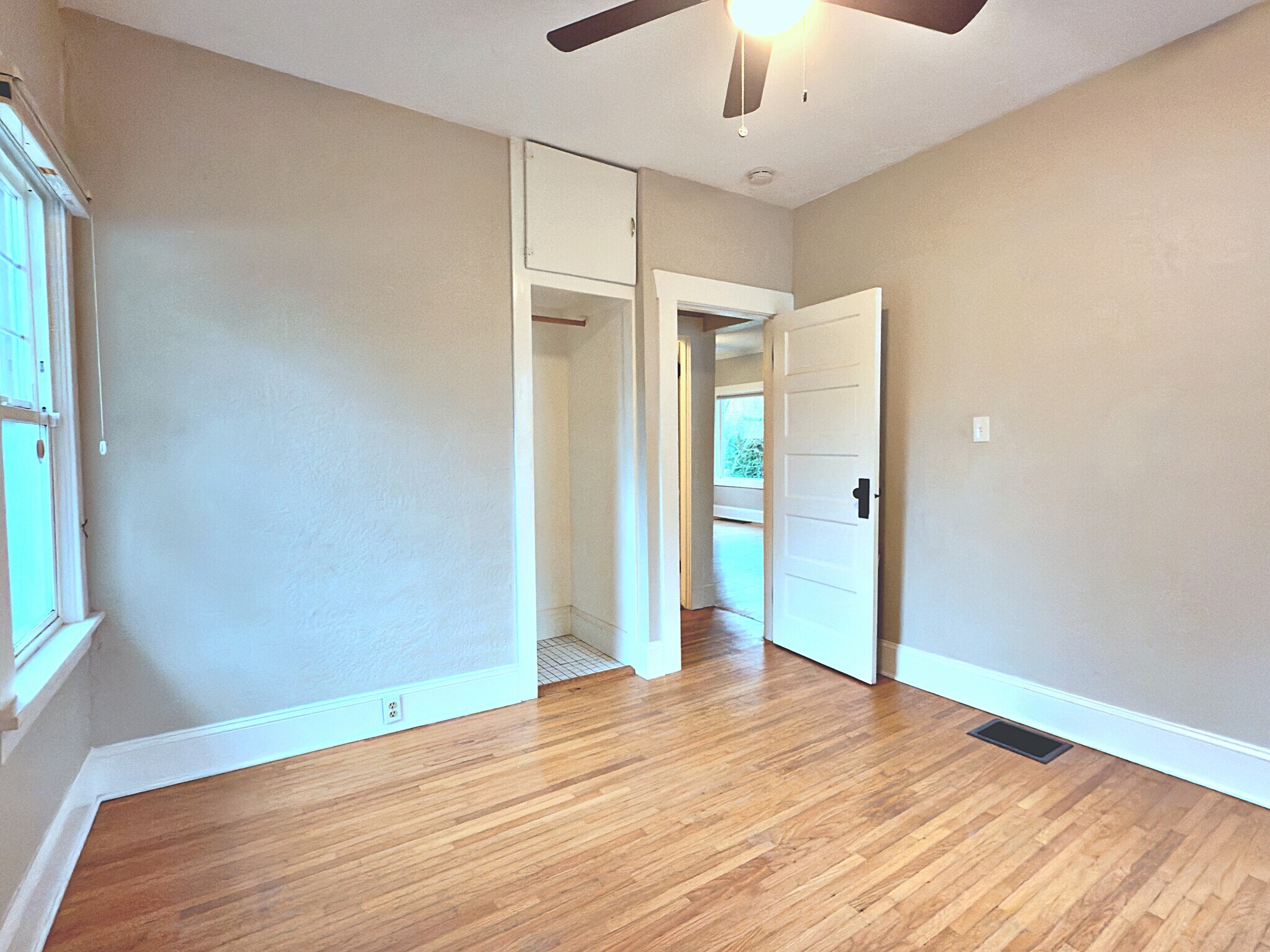 Building Photo - 4631 SE Clinton St