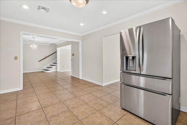 Building Photo - 609 Peerman Pl