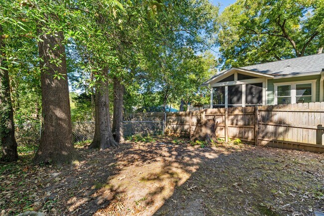 Building Photo - 1017 Onslow St