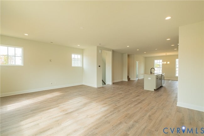 Building Photo - 15225 Dunton Ave