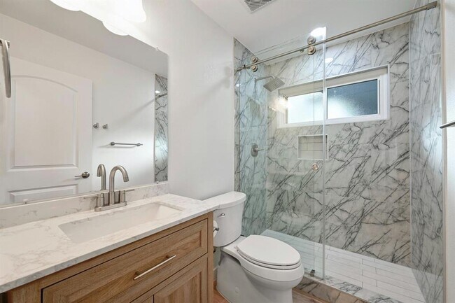 Building Photo - 4611 Goliad Ln