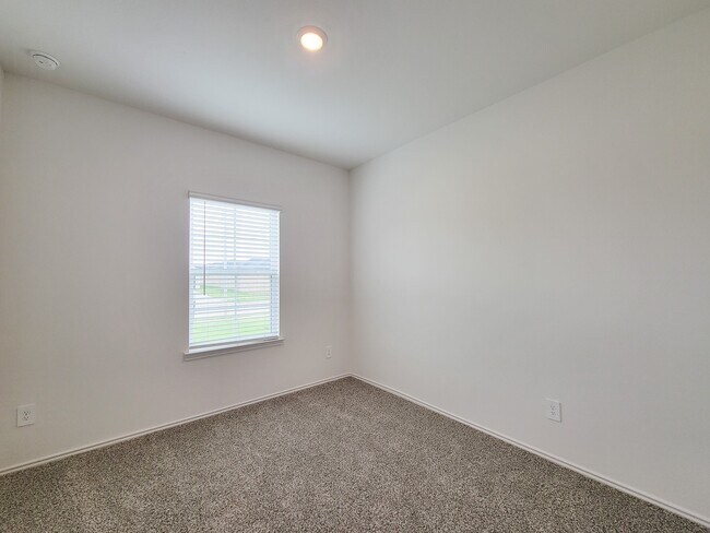 Building Photo - 4242 BROMHAM