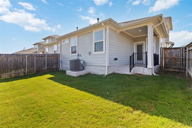 Building Photo - 220 Mirabeau Way